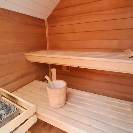 Close To The Robertville Lake, Cleaning Included Holiday home Waimes
